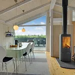 Feriehus 24 *